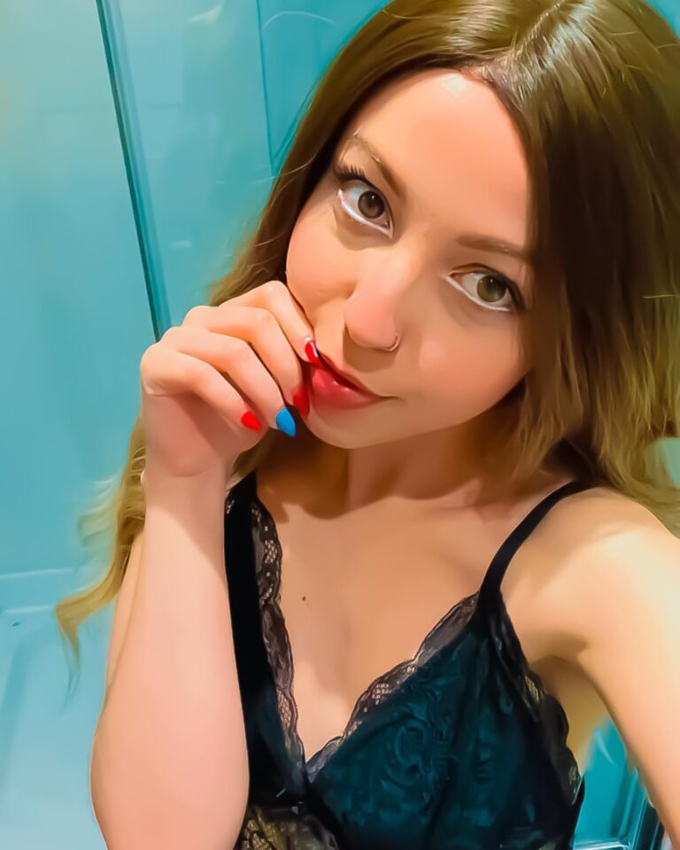 Hina Poe Gallery